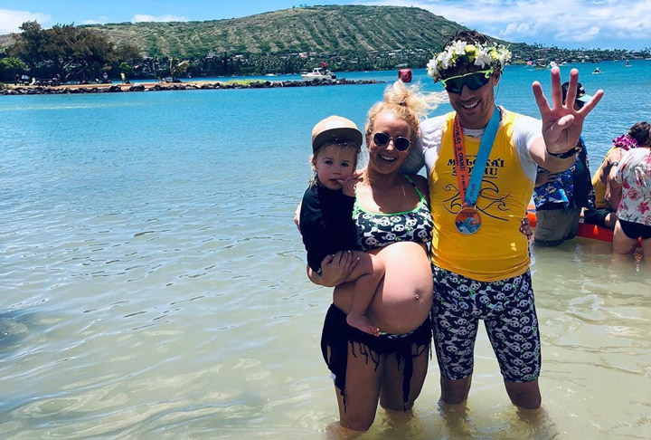 Stewart McLachlan with his family after racing at Molokai